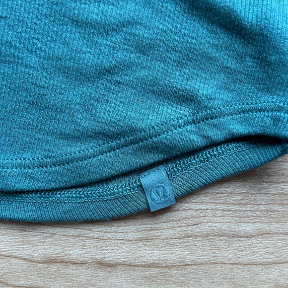 NWOT lululemon Hold Tight Cropped T-Shirt (Medium Forest) - Picture 9 of 11